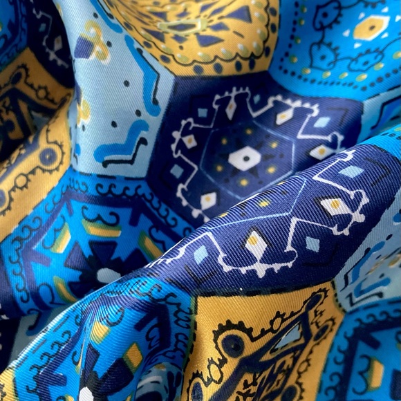 Vintage Silk Scarf, blue and yellow, 1980s - Picture 3 of 10